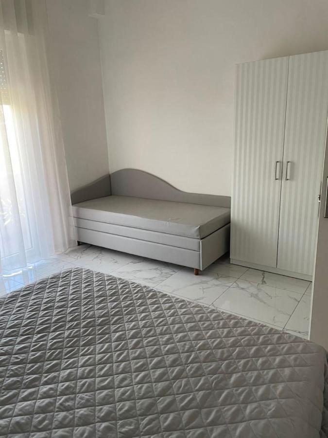 Hotel Villa Elisa Ріміні Екстер'єр фото