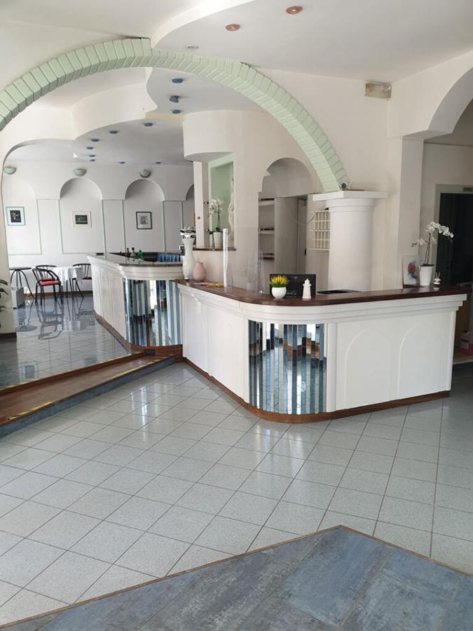 Hotel Villa Elisa Ріміні Екстер'єр фото