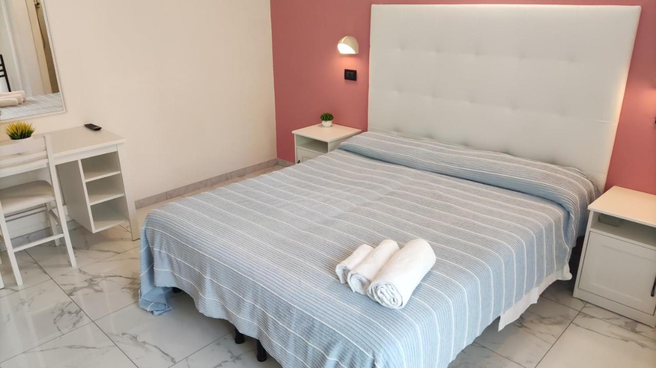 Hotel Villa Elisa Ріміні Екстер'єр фото
