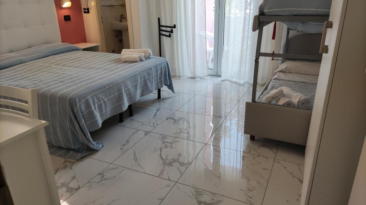 Hotel Villa Elisa Ріміні Екстер'єр фото