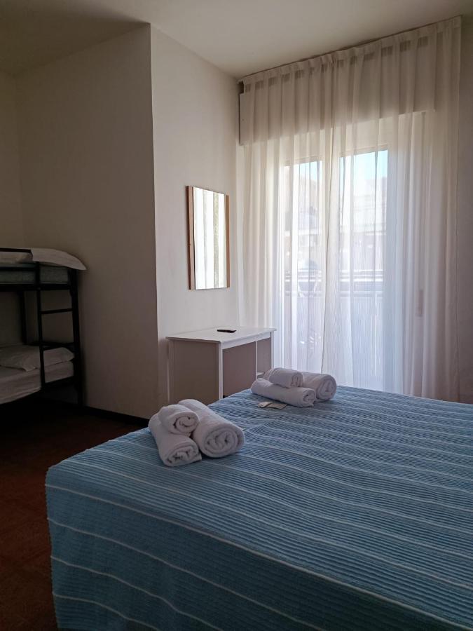 Hotel Villa Elisa Ріміні Екстер'єр фото