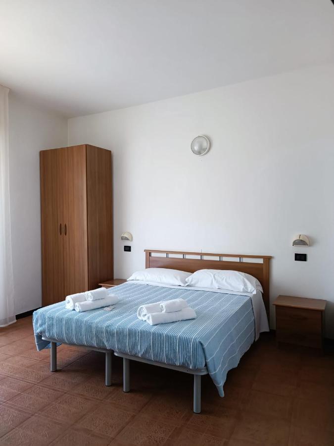 Hotel Villa Elisa Ріміні Екстер'єр фото