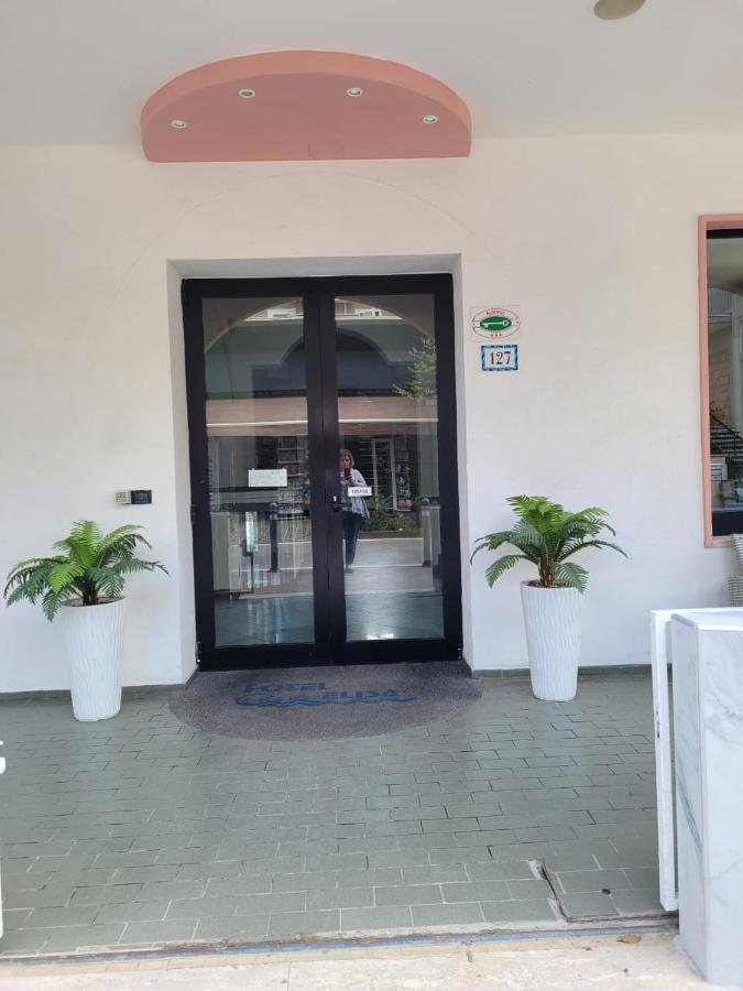 Hotel Villa Elisa Ріміні Екстер'єр фото
