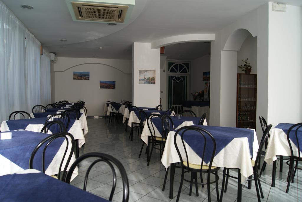 Hotel Villa Elisa Ріміні Екстер'єр фото