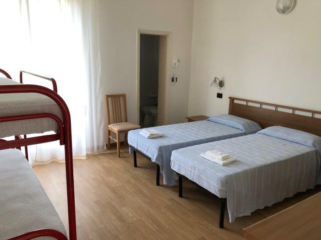 Hotel Villa Elisa Ріміні Екстер'єр фото